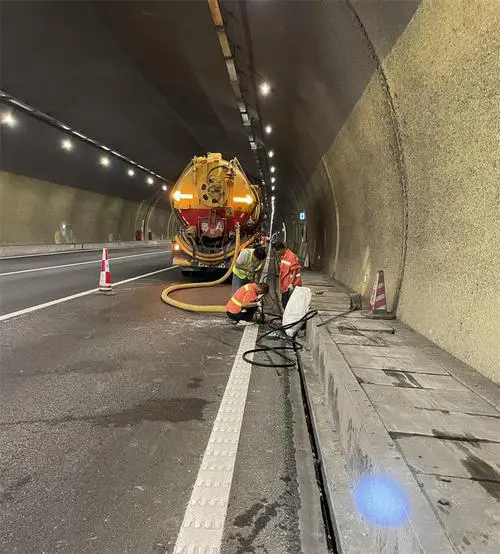 景县隧道排水渠清淤